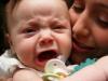 Ar galiu nakčiai čiulptuką palikti kūdikio burnoje ar geriau jį išimti?